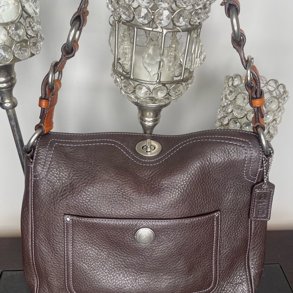 COACH Chelsea VINTAGE Brown Leather Shoulder Bag with Silver hardware.